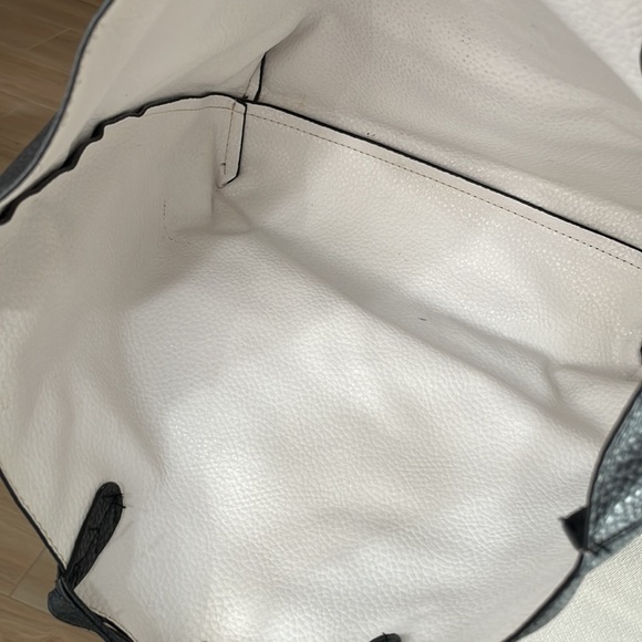 BCBG BAG it TOTE - Picture 6 of 8